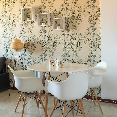 Sea View & Sundown, 150m From The And Surf Spots Apartmán